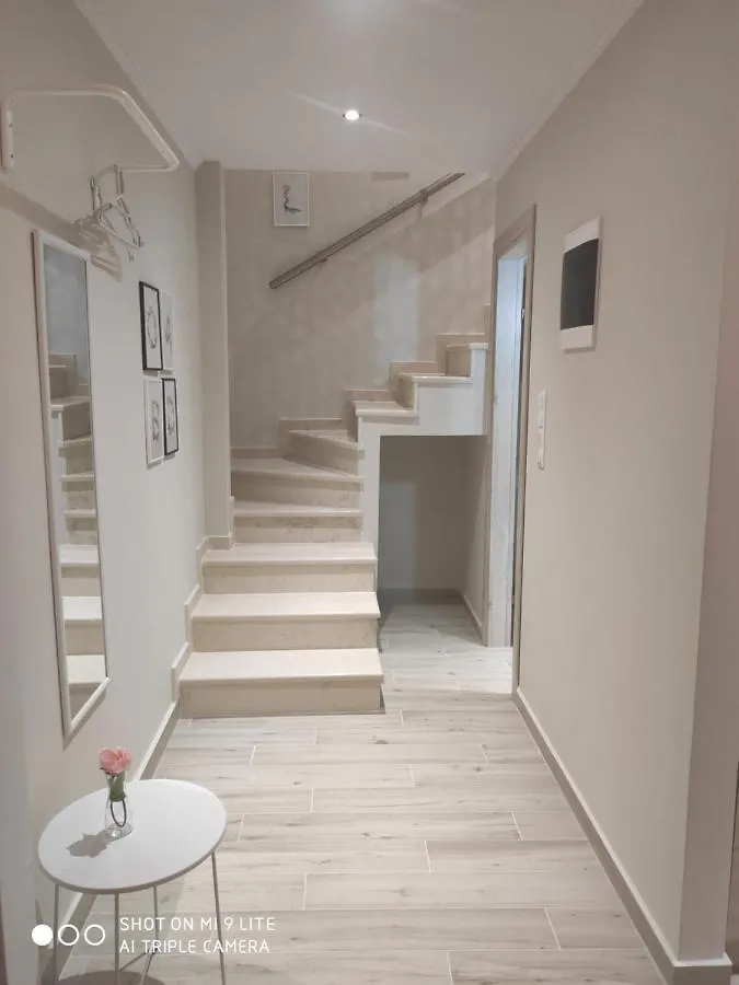 Nea Kallikrateia Kamares Suites דירה