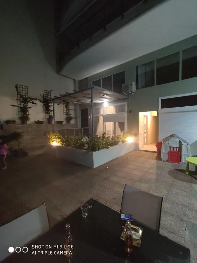 דירה Nea Kallikrateia Kamares Suites